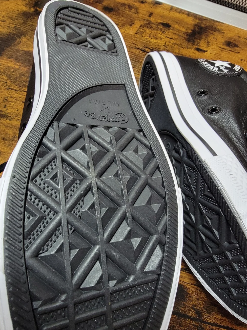 Converse All Star Chuck Taylor high Tops In Black and White Leather